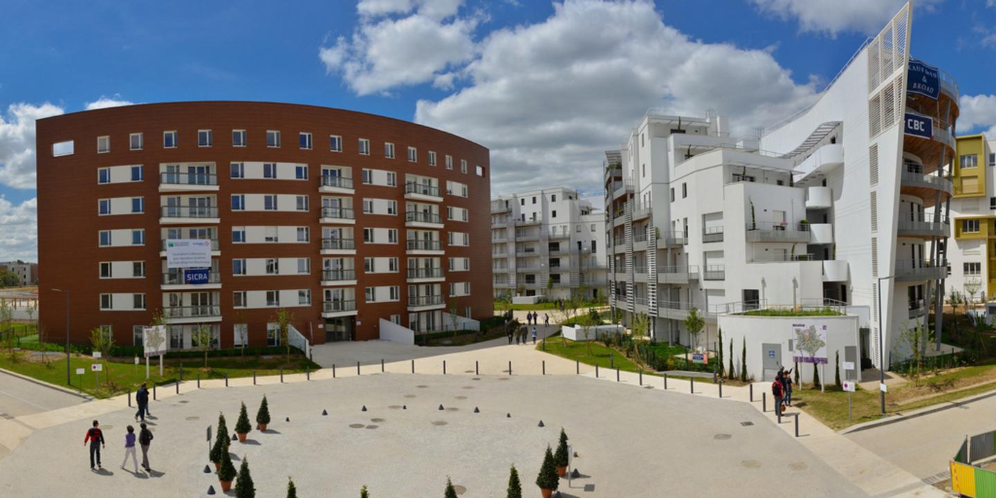 Ecoquartier innovant, le fort d’IssylesMoulineaux accueillera 3 600 habitants début 2014 Ecoquartier innovant, le fort d’IssylesMoulineaux accueillera 3 600 habitants début 2014