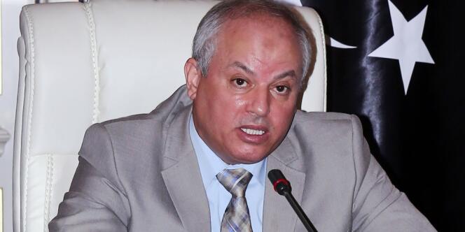 Le ministre libyen du pétrole et du gaz, Abdelbari Al-Arouss, lors d'une conférence de presse le 5 août à Tripoli. 