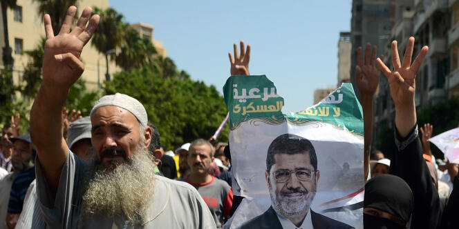 Manifestations de partisans de Mohamed Morsi, le 30 août.