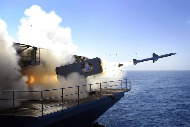 La Marine Russe Aurait Coulé Un Sous-marin Israelien Un tir de missiles israélien en Méditerranée embarrasse l'armée française