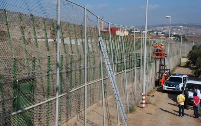 A Melilla, cette clôture a été franchie par des dizaines d'immigrants le 17 septembre. 