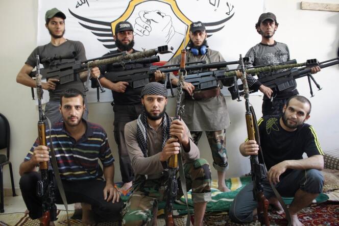 Des combattants de l'Armée syrienne libre, à Alep, dans le nord de la Syrie, le 16 septembre. 