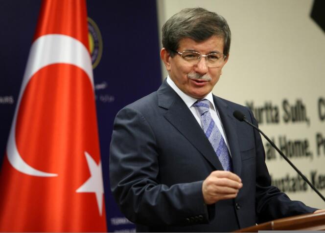 Le ministre turc des affaires étrangères, Ahmet Davutoglu, le 18 septembre, à Ankara.
