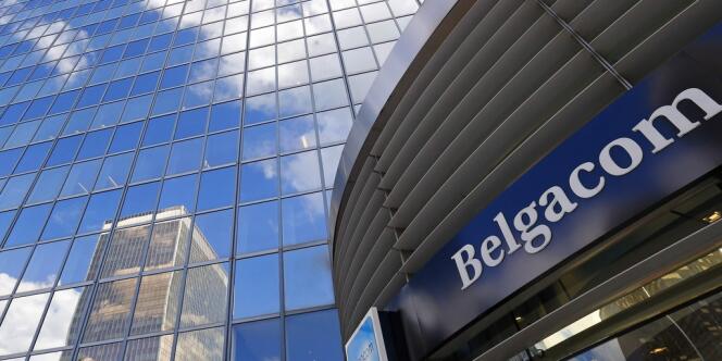 L'opérateur Belgacom a été victime de piratages de 2011 à 2013 par les services de renseignement britanniques au profit des « Five Eyes Community » : Etats-Unis, Canada, Australie et Nouvelle-Zélande.