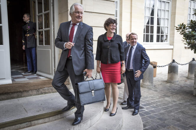 Jean-Marc Ayrault reçoit Jean-François Roubaud et une délégation de la CGPME à Matignon dans le cadre de la journée de concertation sur les retraites, le 26 août 2013.
