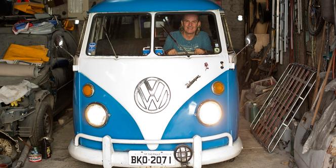 Le Combi Volkswagen reflet d une epoque d insouciance
