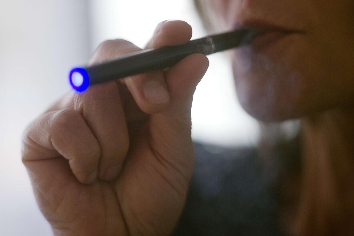 Accord de l'UE pour encadrer la cigarette électronique