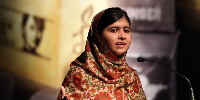 Malala Yousafzaï, le 17 septembre 2013 à Dublin, recevant le prix de l’Ambassadeur de la conscience 2013 d'Amnesty International.