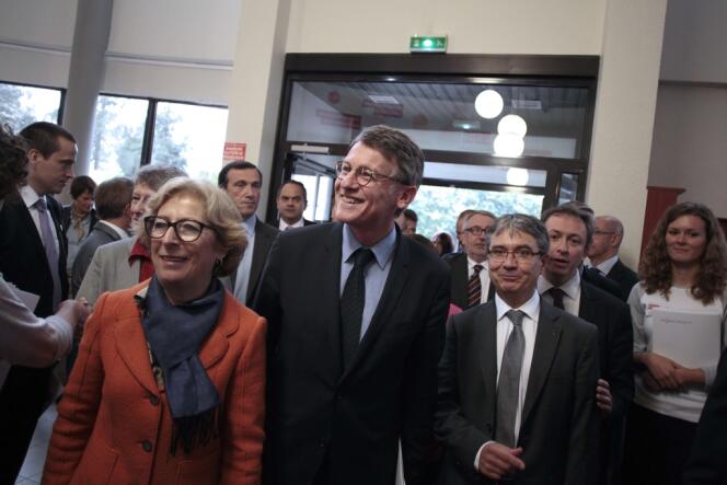 La ministre de l'enseignement supérieur Geneviève Fioraso et le ministre de l'éducation nationale Vincent Peillon, à Caen, le 3 octobre 2013. 