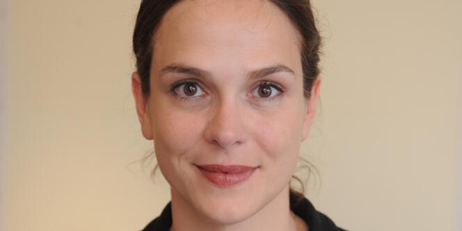 Normalienne, agrégée d'histoire, Sophie de Closets avait été recrutée en 2004 par Fayard, comme éditrice, avant d'être nommée directrice littéraire en charge de la non fiction en 2010, puis directrice éditoriale au 1er janvier 2013.