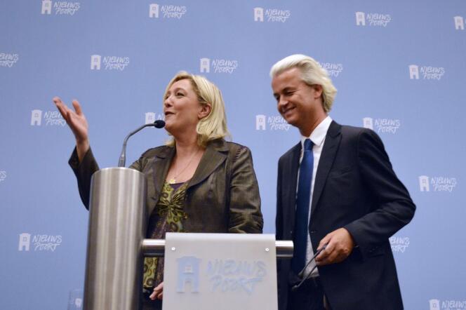 Marine Le Pen et Geert Wilders lors d'une conférence de presse commune, le 13 novembre 2013.
