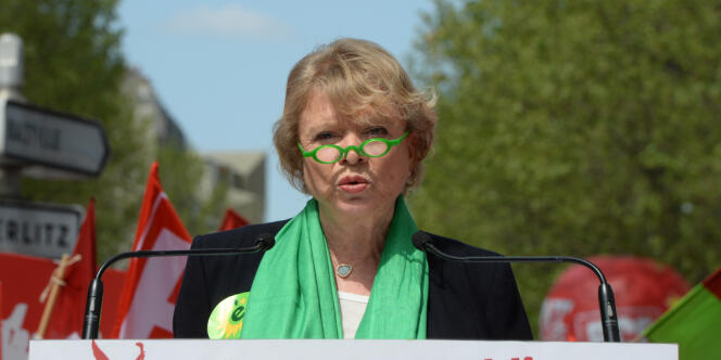 La candidate à la présidentielle de 2012, Eva Joly, a participé à la manifestation du 5 mai aux côtés de Jean-Luc Mélenchon.