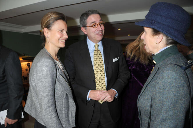 Arnaud de Puyfontaine, patron des éditions Hearst en Europe, avec sa femme et la princesse Anne en 2011.