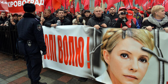 Manifestation de soutien en faveur de Ioulia Timochenko, figure de l'opposition ukrainienne, le 7 novembre à Kiev.
