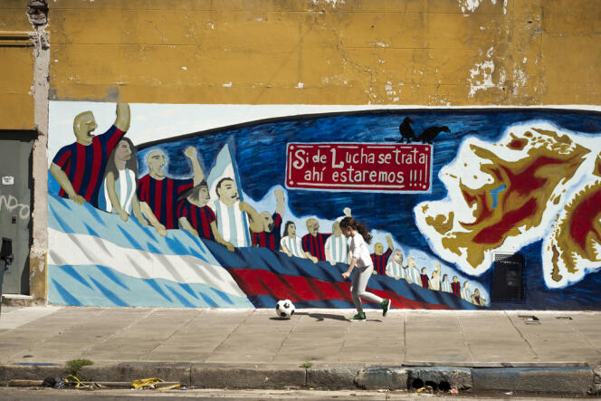 Dans le quartier de Boedo, le club de San Lorenzo est présent partout, même sur les murs. 