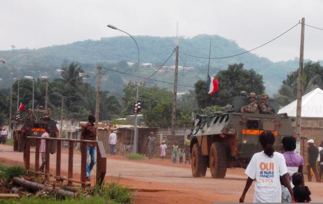 Des troupes françaises dans les rues de Bangui, le 31 août.