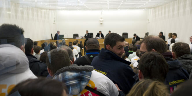 Audience au tribunal de commerce de Bobigny sur l’ouverture le dimanche des magasins de bricolage 
en région parisienne, le 22 novembre.
