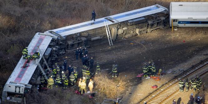 Un train de banlieue a déraillé dimanche matin 1er décembre dans le quartier du Bronx, à New York, faisant selon les pompiers quatre morts et 67 blessés, dont onze sont dans un état grave.