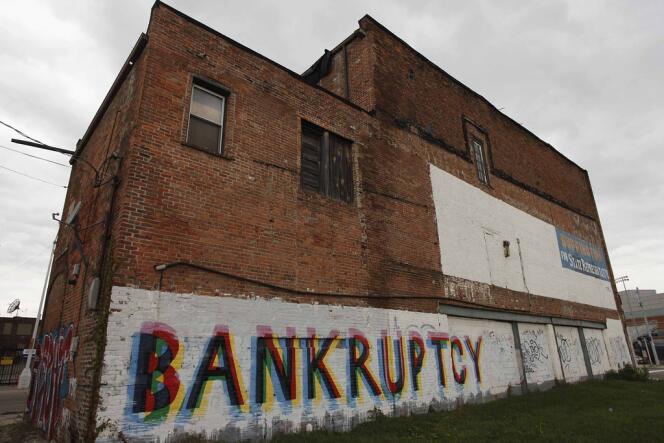 Detroit, qui cumule près de 18 milliards de dollars de dette, était officiellement devenue la plus grande ville américaine en faillite.