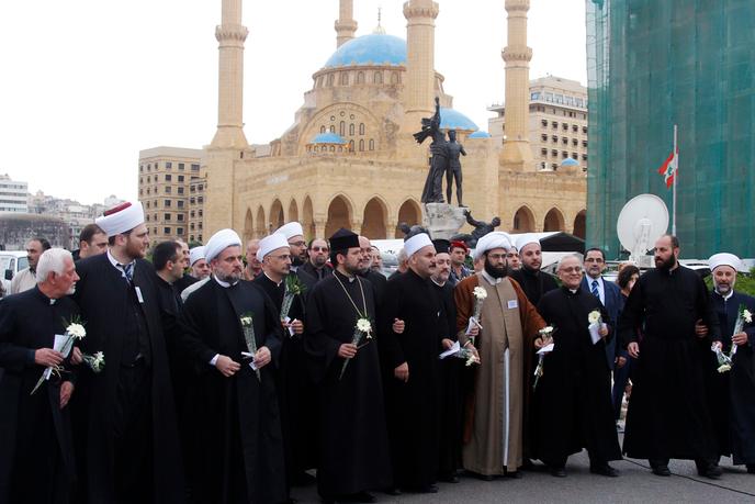 Des responsables des communautés religieuses musulmane et chrétiennes à Beyrouth, au Liban, en avril 2013. Depuis la guerre, de nombreux Syriens sont réfugiés au Liban et en Jordanie.