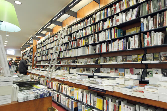 La librairie La Procure à Paris, le 7 février 2012.