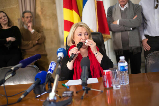 Maryse Joissains-Masini lors de sa conférence de presse à la mairie d'Aix-en-Provence, vendredi 27 décembre, suite à sa garde à vue de la veille.