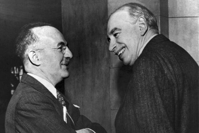 John Maynard Keynes (à droite), en 1946. 