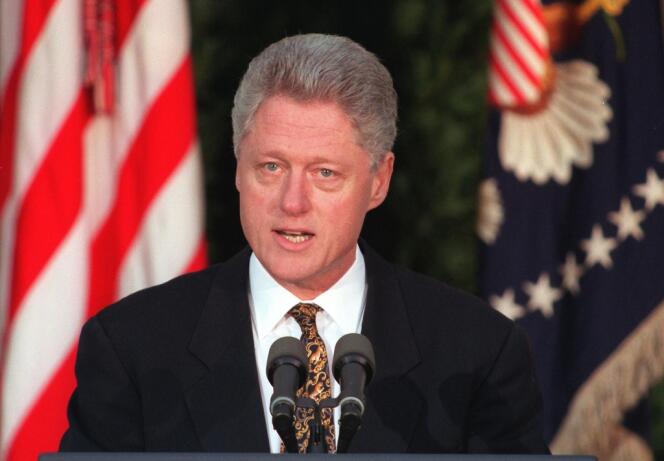 Le 11 décembre 1998, Bill Clinton avait présenté des excuses publiques après les révélations concernant sa relation avec Monica Lewinsky.