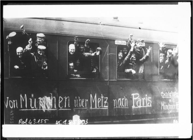 Soldats allemands quittant Munich en 1914. 