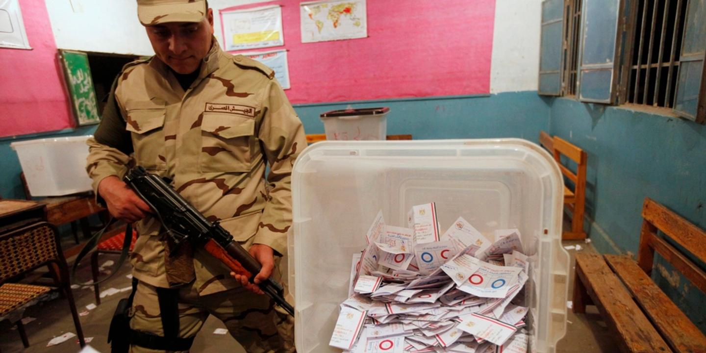 Egypte les militaires ont fait adopter leur Constitution