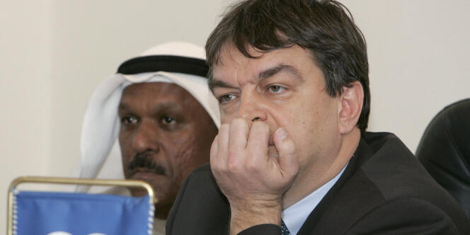 Jérôme Champagne, ici en 2008 au Koweït, s'est déclaré candidat aux élections pour le poste de président de la FIFA qui auront lieu en 2015.