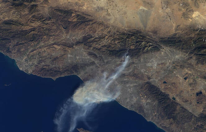 Image satellite de l’incendie qui a ravagé une partie du sud de la Californie, jeudi 16 janvier. 