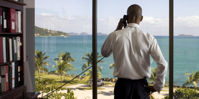 Neil Smith, secrétaire d'Etat aux finances des îles Vierges britanniques, dans son bureau à Tortola, le 14 janvier. 