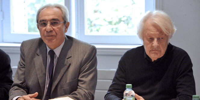 Les professeurs Bernard Debré et Philippe Even, le 23 octobre 2012.