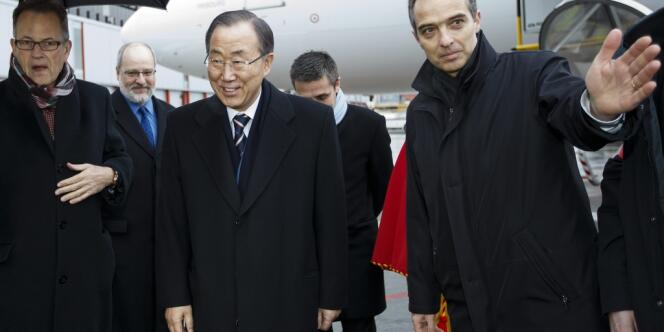 Le secrétaire général des Nations unies, Ban Ki-moon, à son arrivée, mardi 21 janvier 2014, à Genève avant de se rendre à la conférence dite 