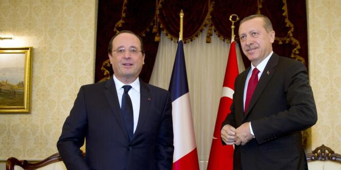 François Hollande et le premier ministre turc, Recep Tayyip Erdogan, à Ankara, le 27 janvier.