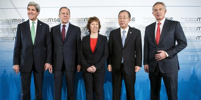 John Kerry, Sergueï Lavrov, Catherine Ashton, Ban Ki-moon et Tont Blair lors de la conférence annuelle de Munich sur la sécurité, le 1er février.