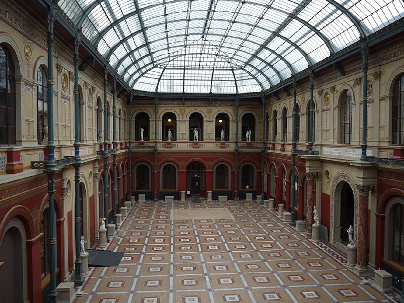 L'Ecole nationale des beauxarts de Paris, mauvais élève selon la Cour
