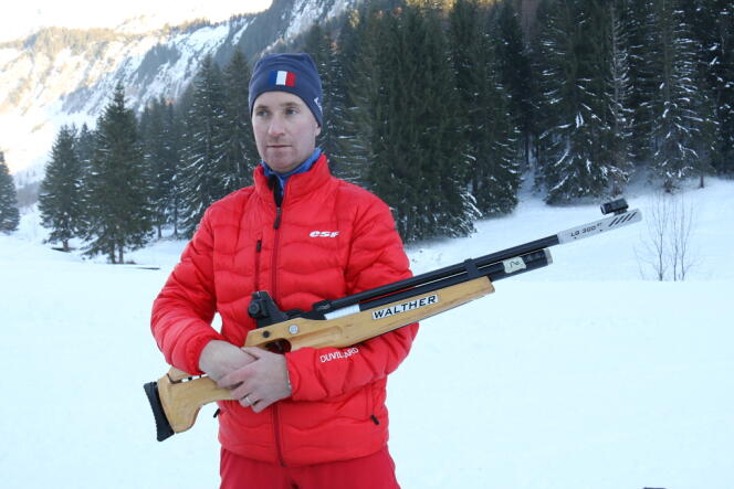 Nicolas Pessay, moniteur de biathlon au Grand Bornand. 