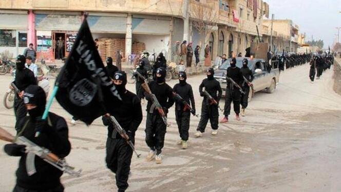 Des responsables américains ont reconnu que les djihadistes « allient idéologie et sophistication militaire » et « sont incroyablement bien financés ».