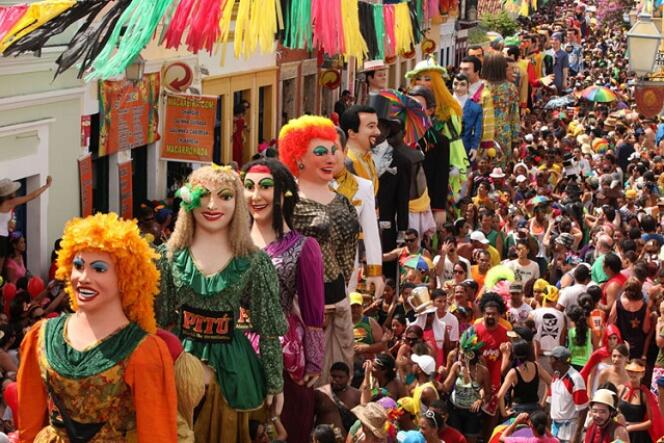 Carnaval dans les rues d'Olinda (Brésil), février 2013.