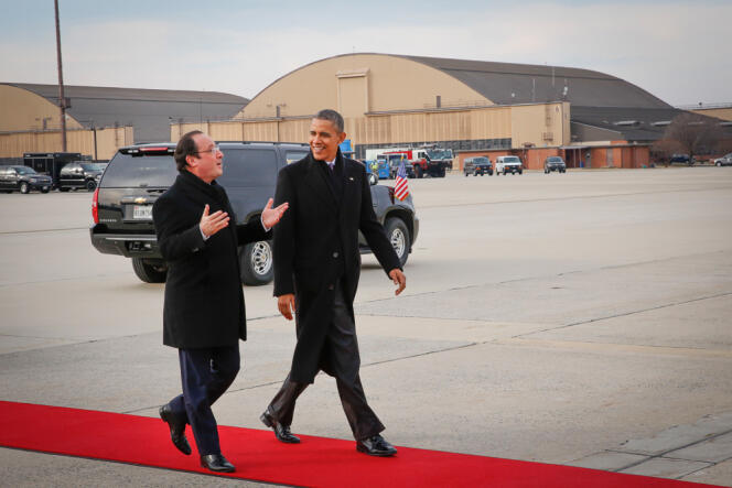 Barack Obama et François Hollande, lundi 10 février 2014 sur la base aérienne militaire d’Andrews, près de Washington. 