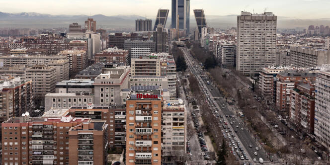A Madrid, les prix de l'immobilier résidentiel ont chuté de 24,8 % en 2013.