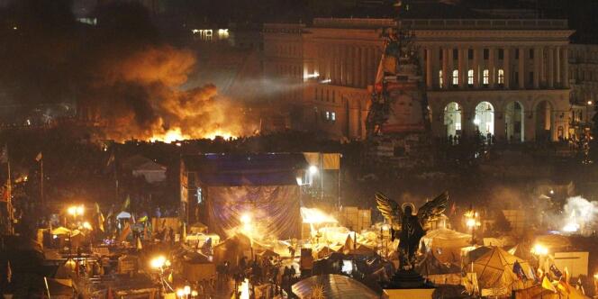 Sur la place de l'indépendance à Kiev, jeudi 20 février.