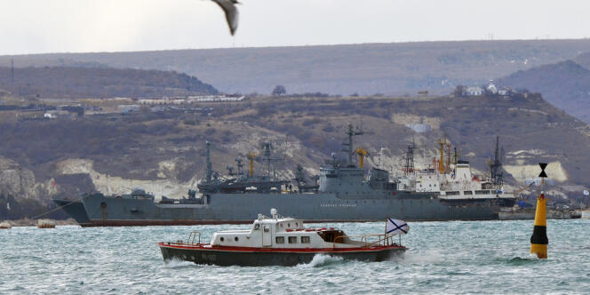 Navire de guerre russe dans la base de Sébastopol, le 3 mars 2012.
