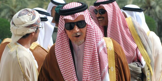 Le ministre des affaires étrangères saoudien, Saoud Al-Fayçal Ben Abdel Aziz Al-Saoud ,à son arrivée au Conseil de coopération du Golfe, le 4 mars.
