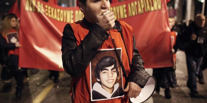 La mort de Berkin Elvan a soulevé une vive émotion en Turquie, où des centaines de milliers de personnes sont descendues dans la rue les 11 et 12 mars, à l'occasion de ses funérailles.