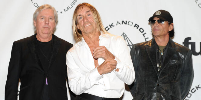 Scott Asheton (à droite), batteur et membre fondateur des Stooges, est mort. Ici, avec Iggy Pop (centre) et James Williamson (gauche).