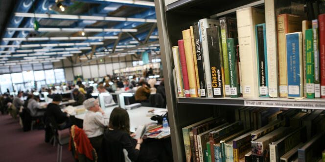 Vue de la bibliothèque du centre Georges-Pompidou à Paris.