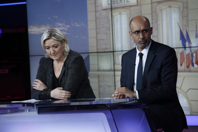 Harlem Désir et Marnie Le Pen dans les locaux de France Télévisions, le 23 mars. 